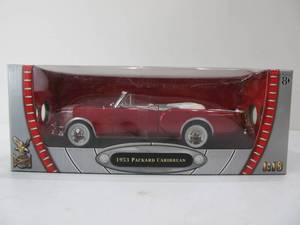 lot 179 image: Road Signature Diecast Metal 1953 Packard Caribbean