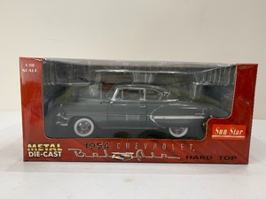 lot 172 image: Sun Star Diecast Metal 1954 Chevrolet Belair Hard Top - Gray