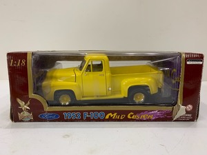 lot 241 image: Road Legends Diecast Metal Ford 1953 F-100 Mild Custom Pickup