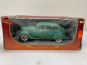 lot 257 image: Signature Models Diecast Metal 1938 Chrysler Airflow