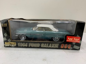 lot 270 image: Sun Star Diecast Metal 1964 Ford Galaxie 500
