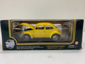 lot 271 image: Road Tough Diecast Metal 1967 Volkswagen Beetle