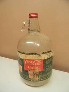 lot 32 image: VINTAGE COCACOLA ONE GALLON GLASS JUG WITH CAP - VERY COOL - SEE PICTURES