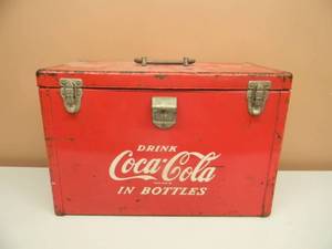 lot 33 image: VINTAGE COCACOLA COOLER - RARE - GREAT COLLECTIBLE PIECE - 1940s-50s - SEE PICTURES