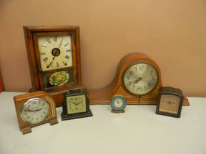 lot 50 image: 6 VINTAGE CLOCKS - SEE PICTURES