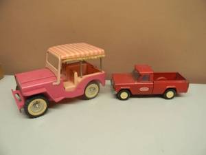 lot 55 image: 2 VINTAGE TONKA TRUCKS - SEE PICTURES