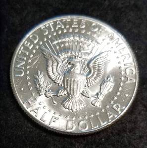 1964 KENNEDY SILVER HALF DOLLAR BU-UNC