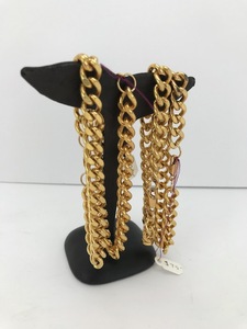 lot 17 image: Luxury Chains  Display