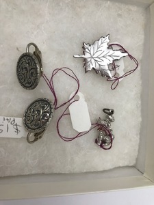 lot 61 image: Vintage&nbspAssorted Jewelry #1
