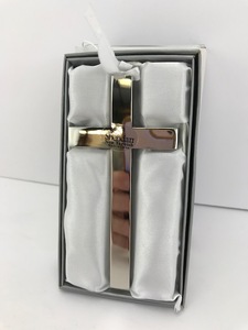 lot 68 image: Cross (Lot of 4)