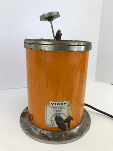lot 122 image: Vigor Wax Injector (Used)