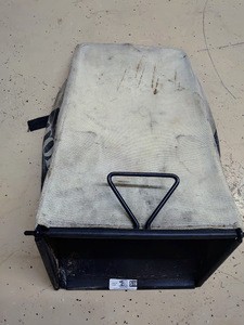 lot 519 image: Toro Lawnmower Bag