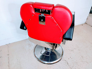 lot 561 image: RED Barber Chair with small booster seat
