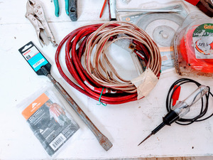 lot 574 image: Box of tools #4