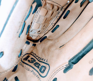 lot 578 image: A360 13 Slowpitch Glove - Right Hand Throw