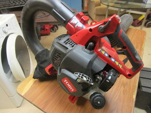 lot 518 image: TORO GAS-POWERED POWERVAC