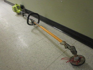 lot 519 image: RYOBI STRING TRIMMER