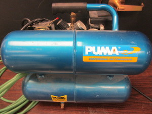 lot 534 image: PUMA PROFESSIONAL AIR COMPRESSOR