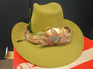 lot 541 image: BAILEY WESTERN PREMIER HAT, SIZE 7