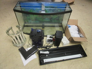 lot 548 image: FISH TANK, WITH ACCESSORIES, INCLUDING PUMP