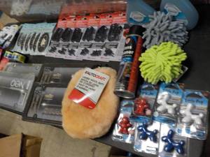 lot 6 image: Auto Motive Products and Auto Air F...