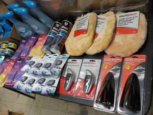 lot 13 image: Shark Antenna, Digital LED Tire Gau...