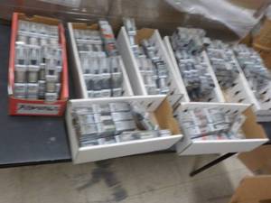 lot 19 image: Scratch Fix All in 1 Ford...