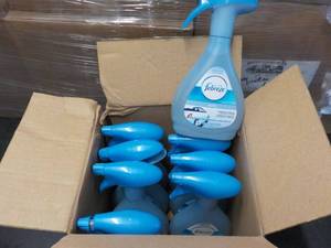 lot 32 image: Case of 8 - 16.9 oz Bottles Auto Fe...