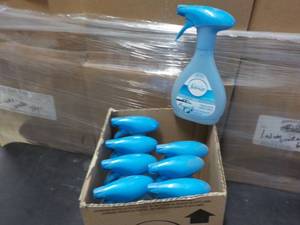lot 34 image: Case of 8 - 16.9 oz Bottles Auto Fe...