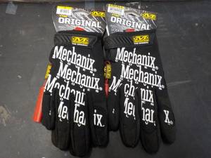 lot 43 image: 2 pair Mechanix Gloves size S...