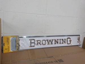 lot 103 image: 6 Pack Browning Windshield Decals...