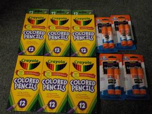 lot 170 image: 6 - 12 packs Crayola Colored Pencil...