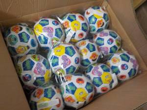 lot 182 image: Box of 48 Sesame Live Soccer Balls...