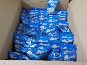 lot 188 image: Case of 80 - 1 oz Bags Grandmas Va...