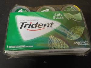 lot 246 image: 6 bottles 50 sticks each Spearmint ...