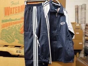 lot 253 image: Lightweight mens sport jacket and ...