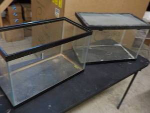 lot 290 image: 2 pet cases 20x10x12...