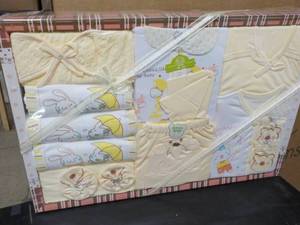 lot 307 image: Peach Baby Gift Set...