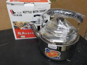lot 318 image: Yixin-Jingpin kettle with sound...