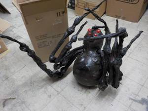 lot 336 image: Giant spider with red eyes - needs ...
