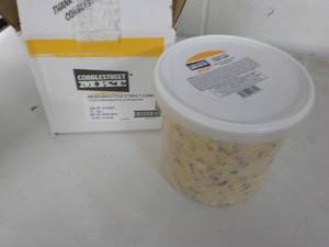lot 363 image: 1 5 lb. tub Mexican Style Street Co...