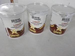 lot 371 image: 3 32 oz. tubs Byrne Dairy light low...