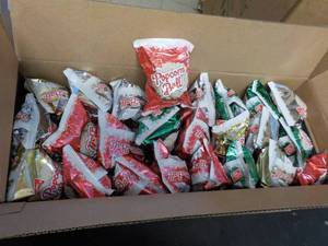 lot 452 image: Case of 48 Kathy Kaye Popcorn Balls...