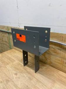 lot 18 image: SIMPSON STRONG-TIE-  CC Column Cap for 6x Beam, 6x Post