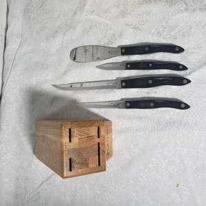 lot 46 image: Cutco Knife Block Set