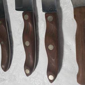 lot 47 image: Cutco Carving Knife Set