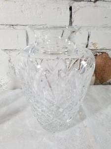 lot 103 image: Dazzling Waterford Crystal Pieces