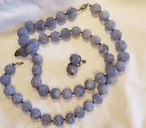 lot 105 image: Carved Blue Gray Jade Double Necklace and Earrings Set  14mm