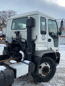 lot 1 image: 2002 Isuzu FTR