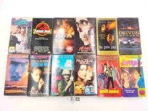 lot 184 image: VHS Movie Bundle
